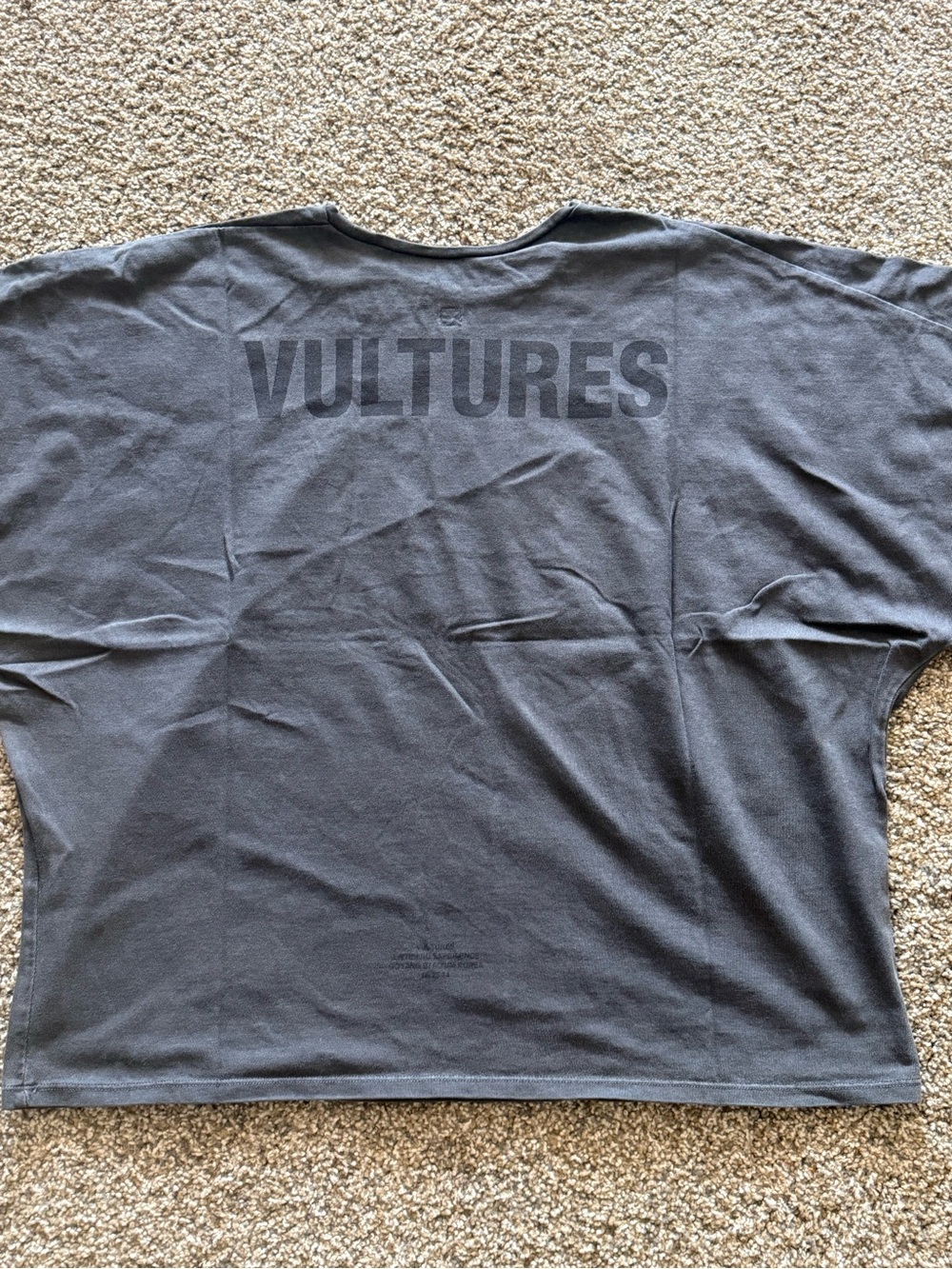 Yeezy Vultures shirt size 2